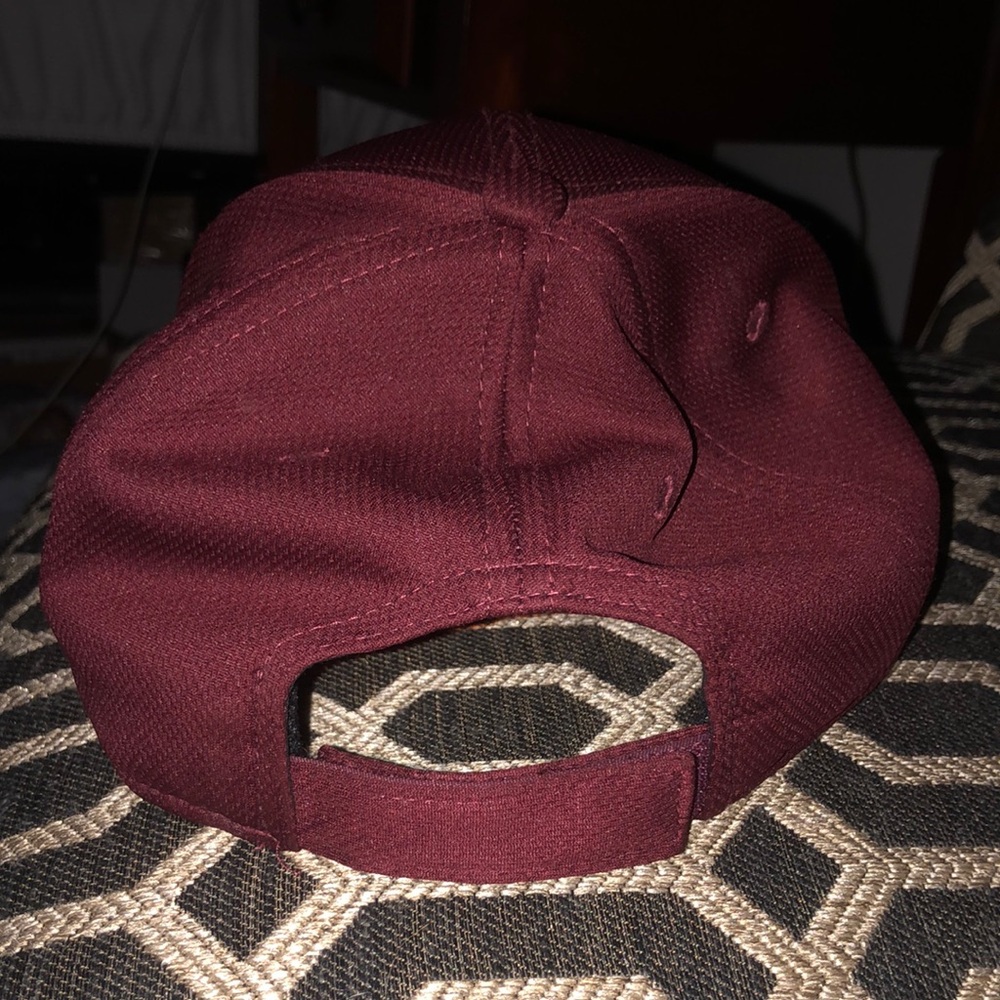 MLB Team Red Cap - Picture 3 of 5